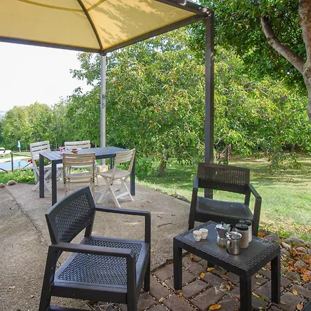 Casa de Férias Gorgeous In Monterubbiano With Private Swimming Pool, Be Inside Or Outside Moresco