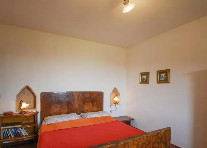 Awesome Home In Monterubbiano *